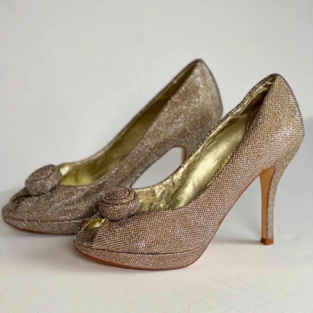 Caparros Pansy Spark High Heels Stiletto Flower Rose Gold Sparkle Size 9.5